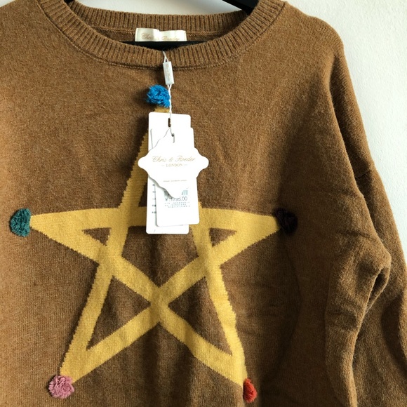 Star Cashmere Wool Blended Sweater - Picture 1 of 9